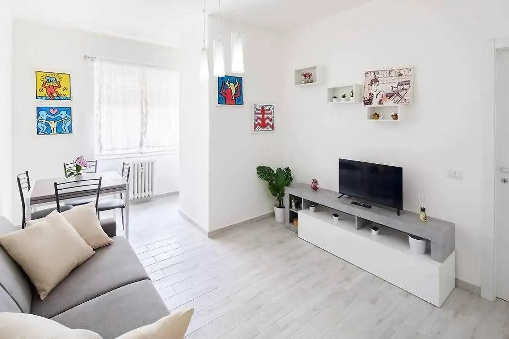 Sunny San Siro Stadio Apartment Mediolan